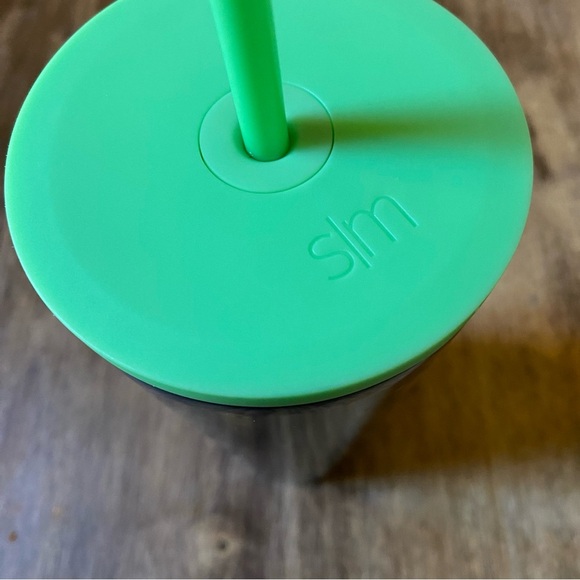 Simple Modern Mandalorian’s Grogu 24 oz Classic Tumbler with Straw - Picture 5 of 8